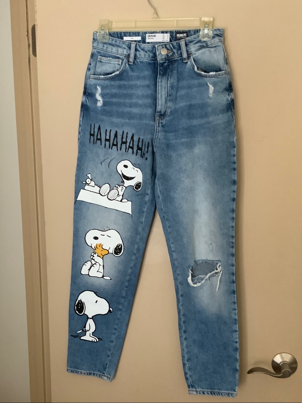 Bershka High-Rise Light Blue Snoopy Graphic Jeans